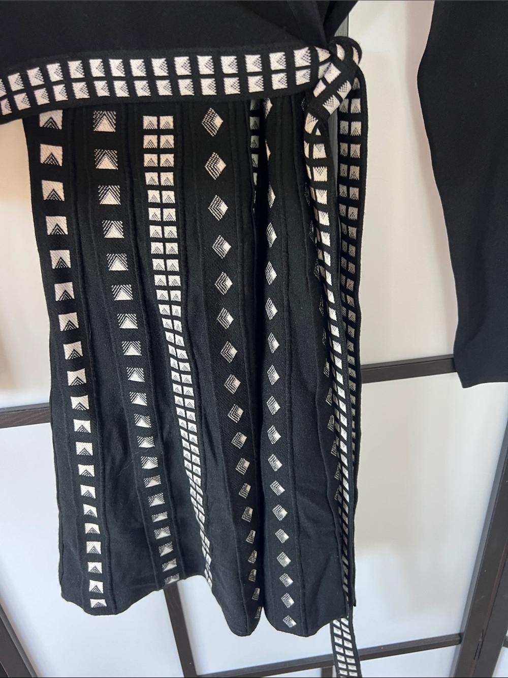Diane Von Furstenberg Chelsea Wrap Dress with White Geometric Trim Large NWT - Picture 3 of 9
